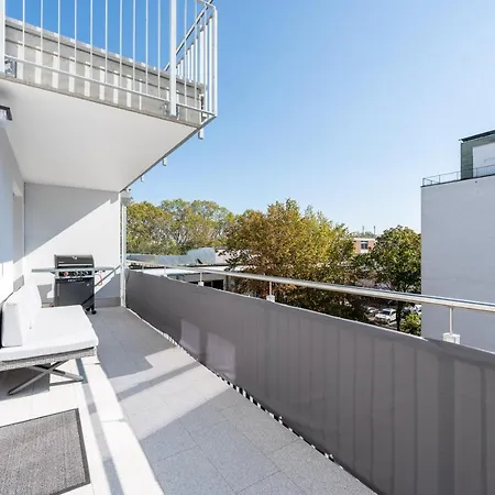 Lit Living: Luxus - Box Spring - Parking - Terrace Apartmán Ludwigshafen am Rhein