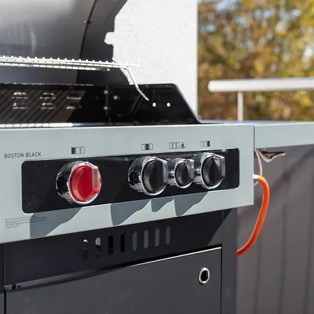 Lit Living: Luxus - Box Spring - Parking - Terrace *