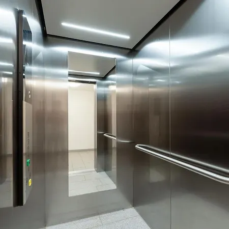 Διαμέρισμα Lit Living: Luxus - Box Spring - Parking - Terrace Λουντβιγκσχάφεν