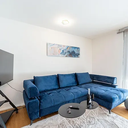 Lit Living: Luxus - Box Spring - Parking - Terrace Ludwigshafen am Rhein