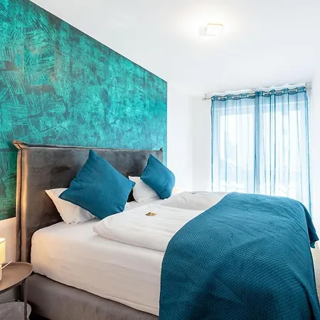 Lit Living: Luxus - Box Spring - Parking - Terrace * Ludwigshafen am Rhein