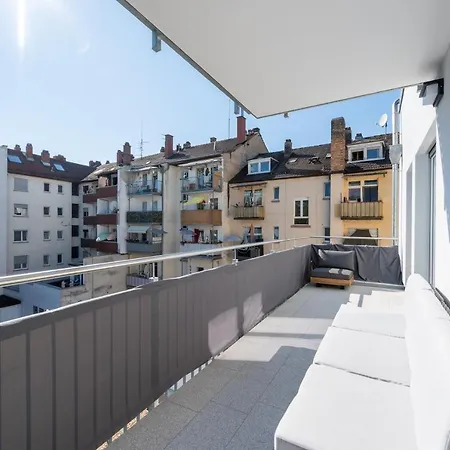 Lit Living: Luxus - Box Spring - Parking - Terrace