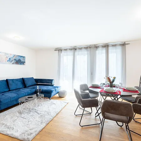 Lit Living: Luxus - Box Spring - Parking - Terrace لودويغشافن ام ري