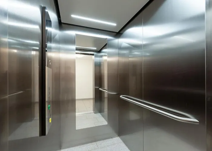 Appartement Lit Living: Luxus - Box Spring - Parking - Terrace Ludwigshafen